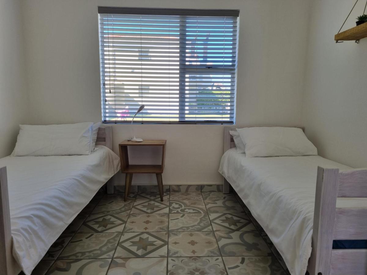 Modern Apartment Close To Kite Beach Langebaan Exterior foto