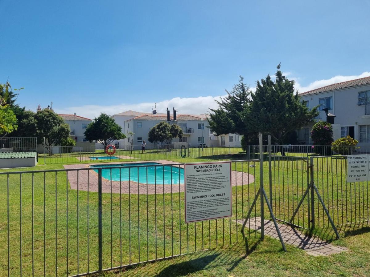 Modern Apartment Close To Kite Beach Langebaan Exterior foto